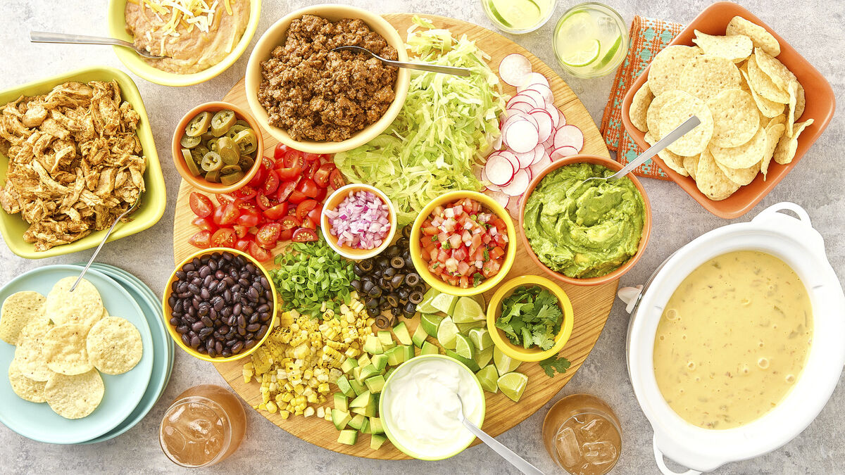 BUILD-YOUR-OWN NACHO BOARD